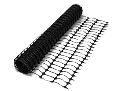 Oriented flat black barrier fencing mesh has lighter weight but the same strength.